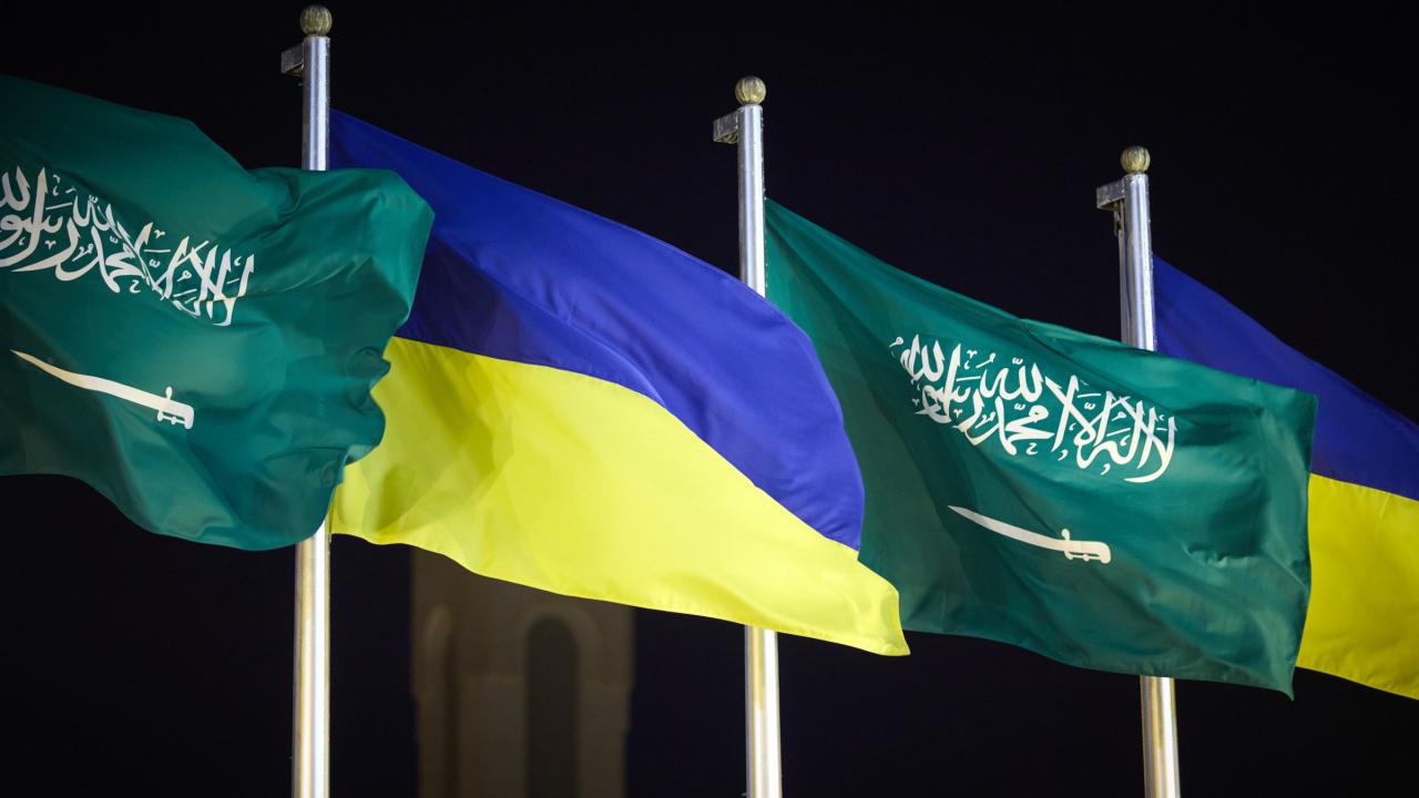 Ukraina och Ryssland i ordbråk om vapenvilan: Manipulation Ukraina och Ryssland i ordbråk om vapenvilan: Manipulation