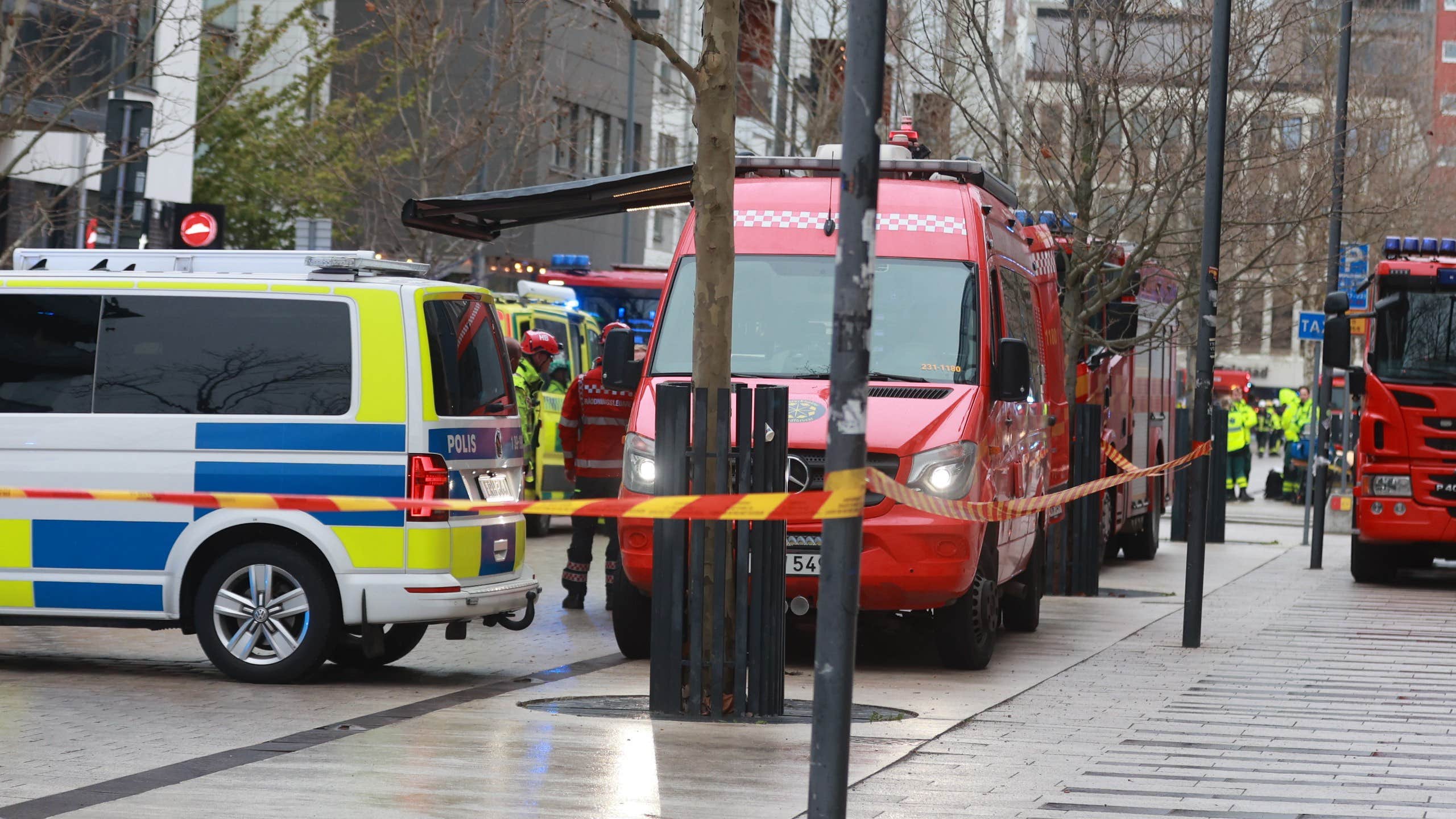 Misstänkt gasläcka i Täby centrum – sju har fått vård