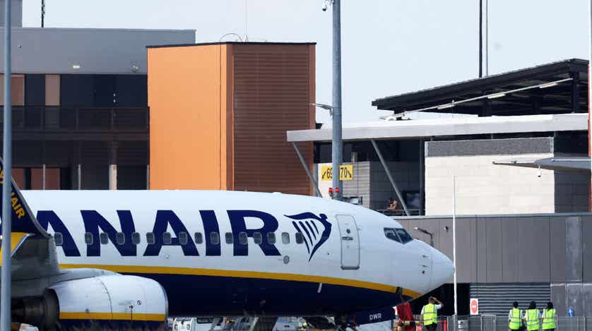 Ryanair tvingar passagerare böta 30 000 Ryanair tvingar passagerare böta 30 000